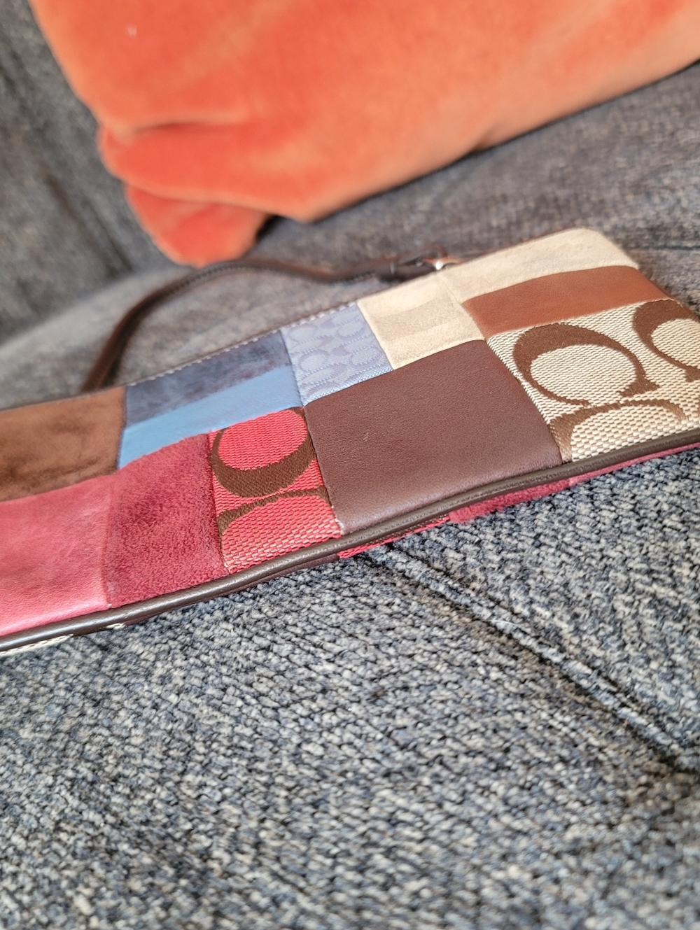 Coach Vintage Holiday Patchwork Wristlet - Picture 3 of 10
